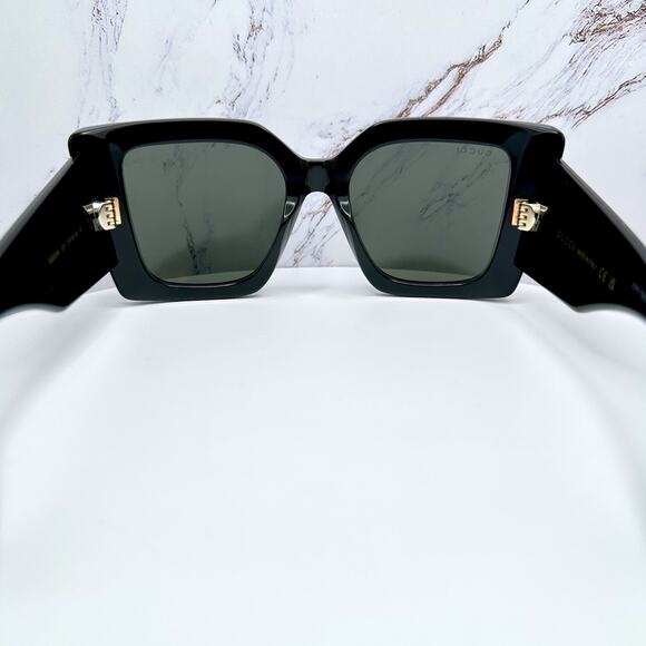 New GUCCI Sunglasses Black Gold Logo Square Oversized 51mm Grey Lens Womens